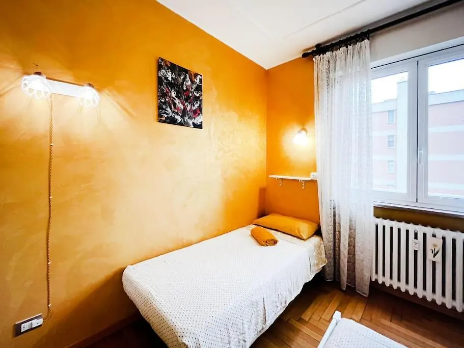 20 Min Duomo Vintage Apartment Milan