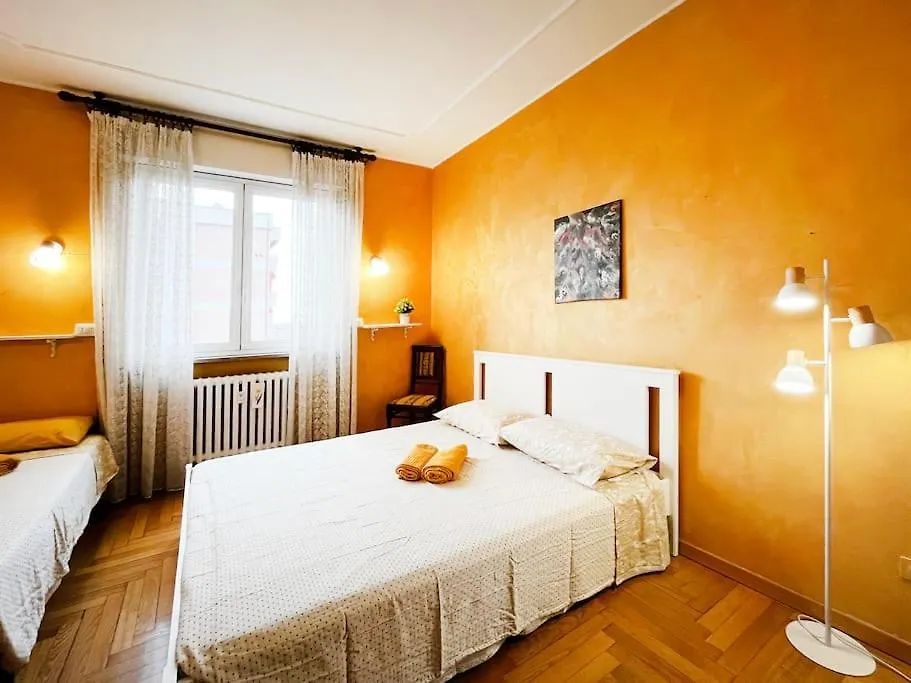 20 Min Duomo Vintage Apartment Milan